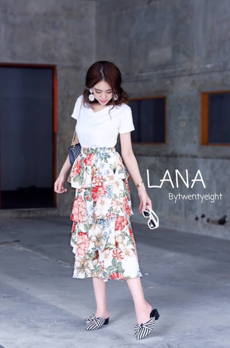 set 2 ชิ้น เสื้อสีพื้น กับ กระโปรงชั้นๆ