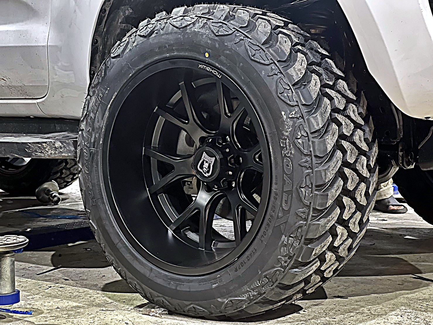FORD EVEREST จองคิวมาจาก ราชบุรี แต่งแนวเมกาที่ STEP9
