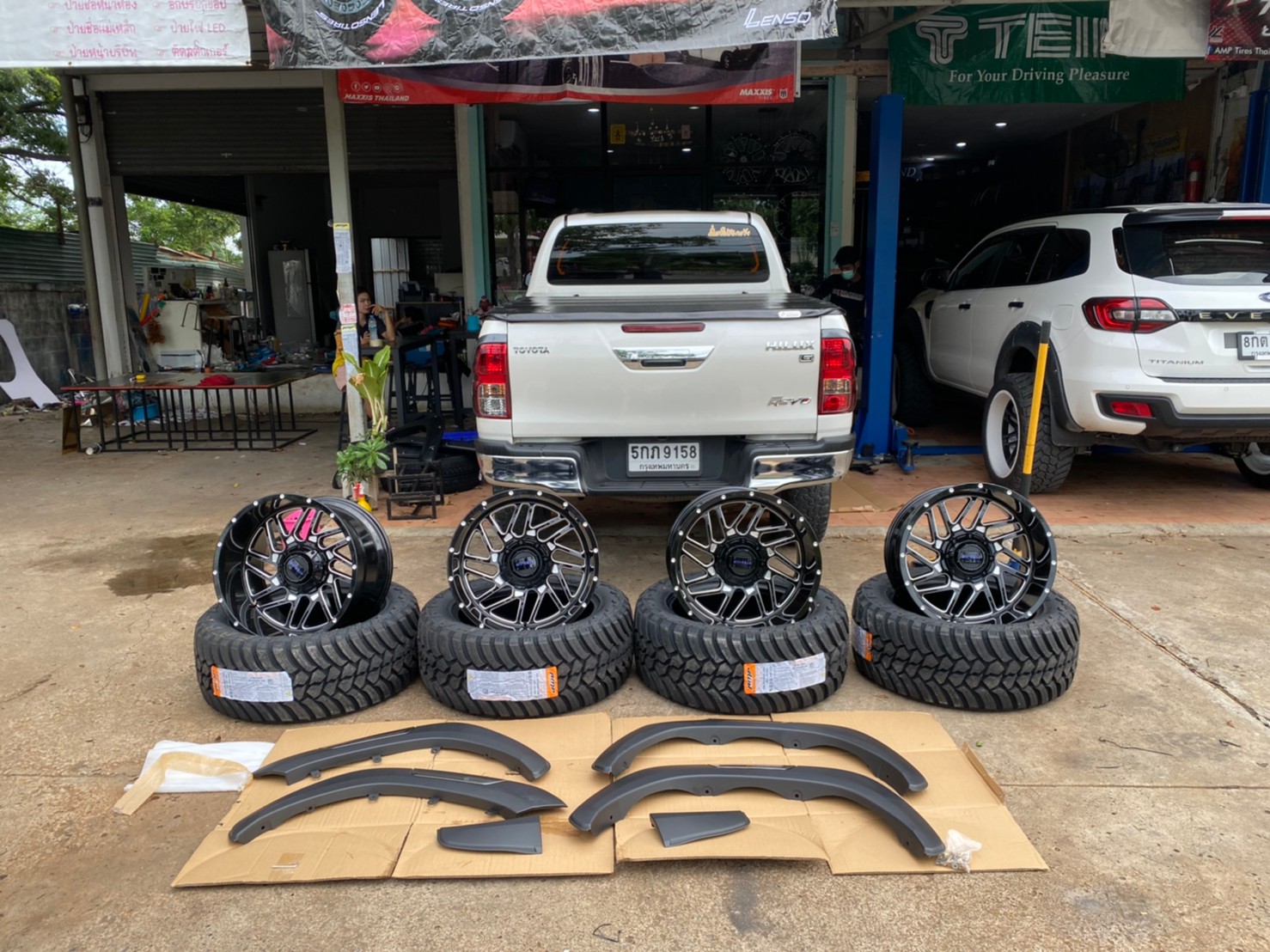 REVO จัดทรงเมกาที่ STEP9