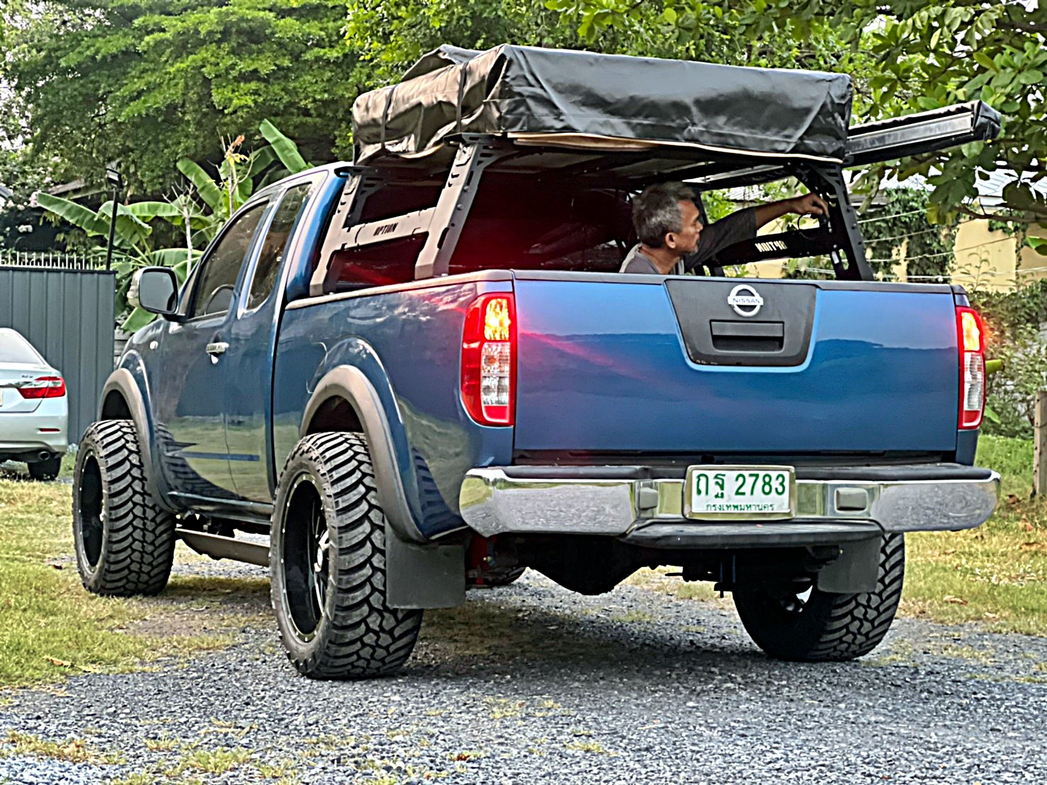 NISSAN_NAVARA_แปลงร่าง ทรงเมกา