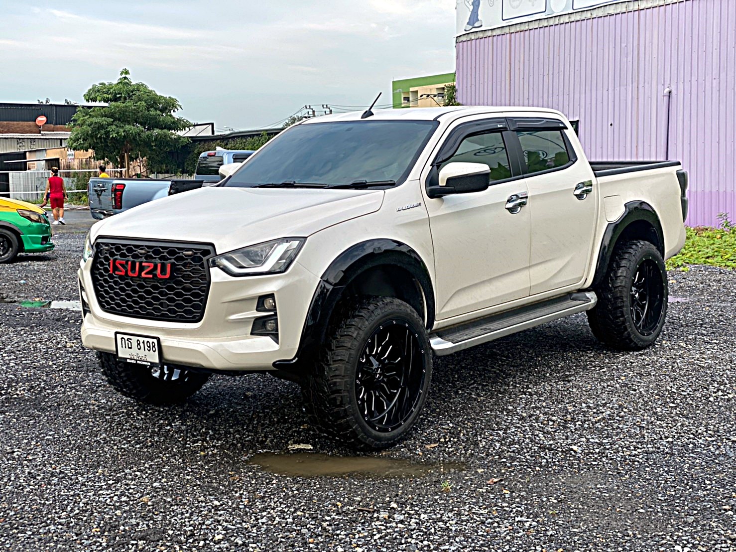 D-MAX ทรงเมกา มาไกลจากปราจีนบุรี