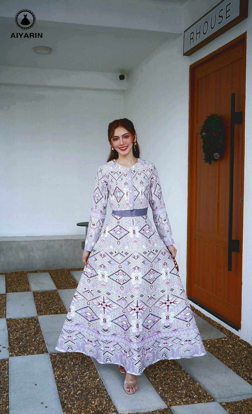 set เสื้อเเขนยาว+กระโปรงลายไทย