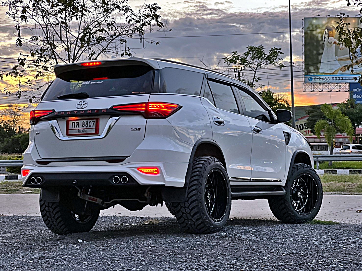 FORTUNER ทรงเมกา ล้อขอบ20 ที่ STEP9