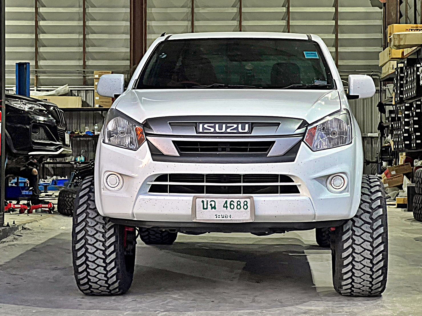D-MAX ตัวเตี้ย ทำให้เป็นตัวสูง ทรงเมกา