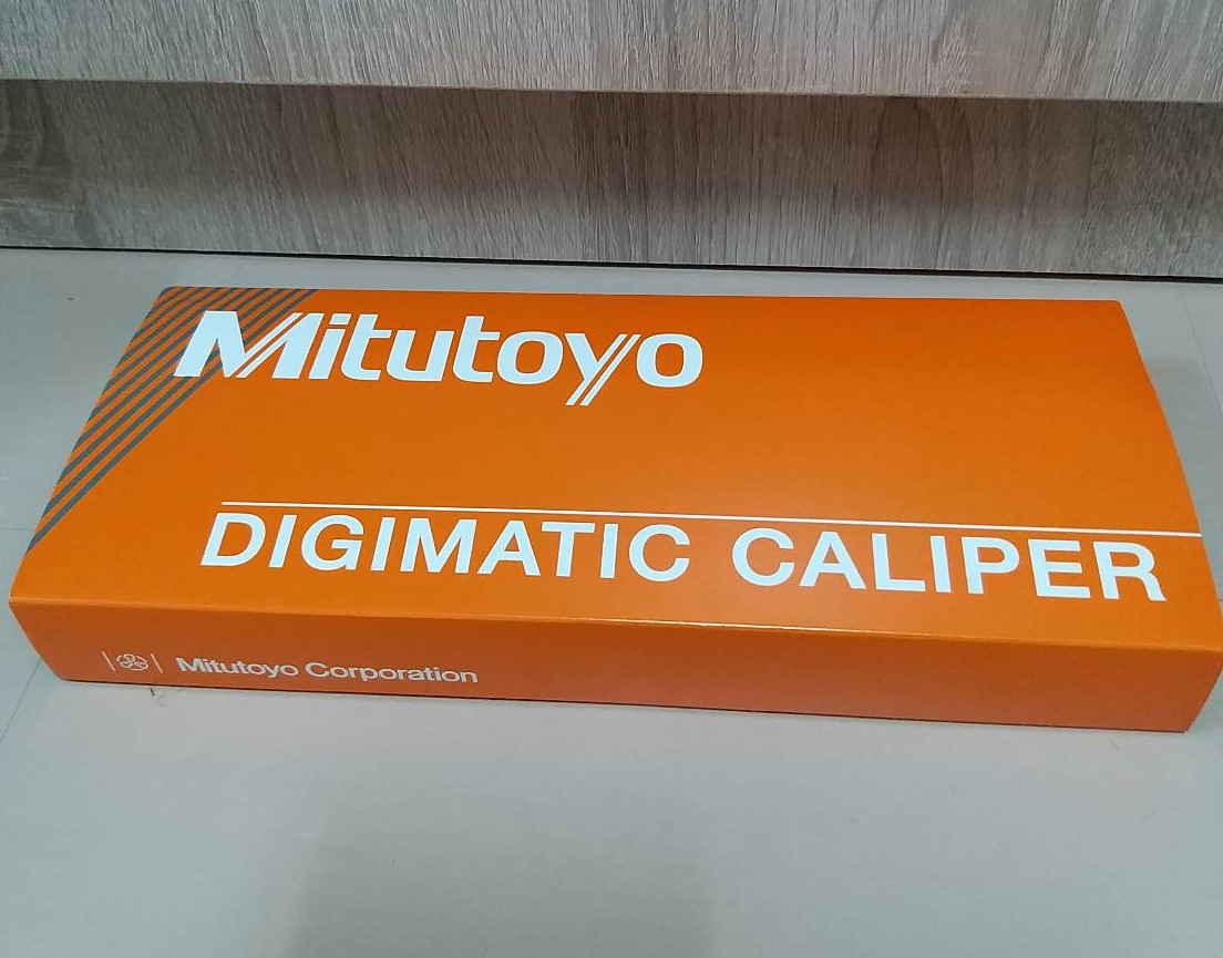Mitutoyo Digimatic Caliper เวอร์เนียดิจิตอล 6" (0.01X0-150มิล) รุ่น 500-181-30