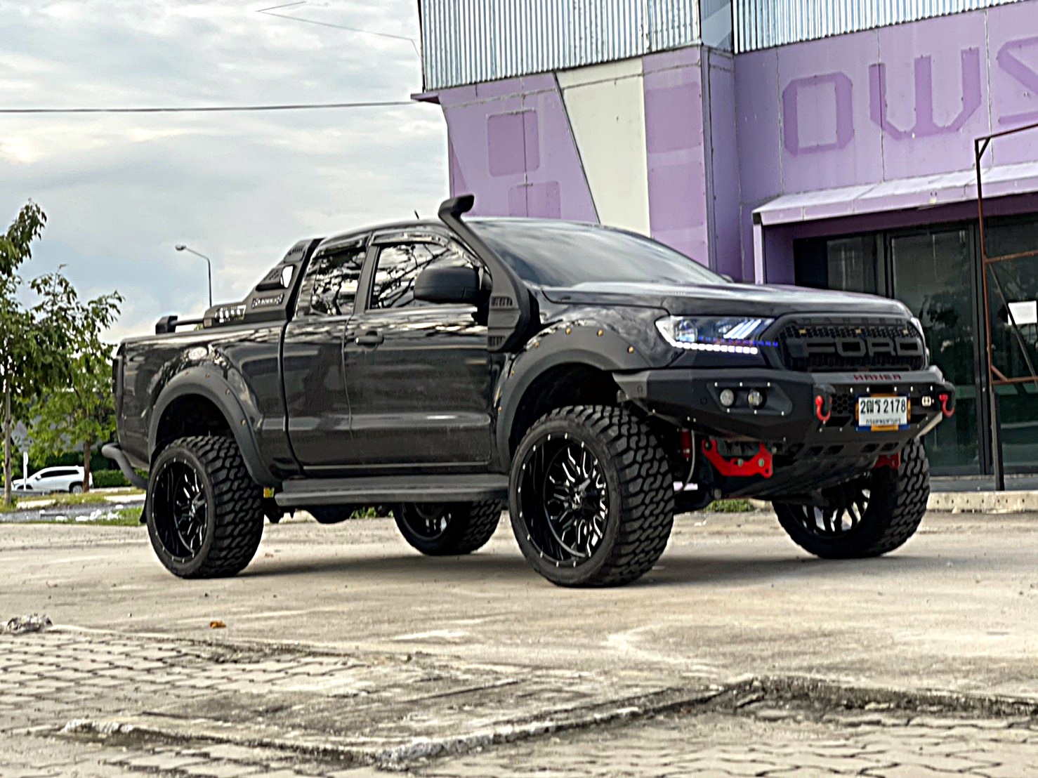 FORD RANGER จัดทรงเมกา ขอบ22 ที่ STEP9