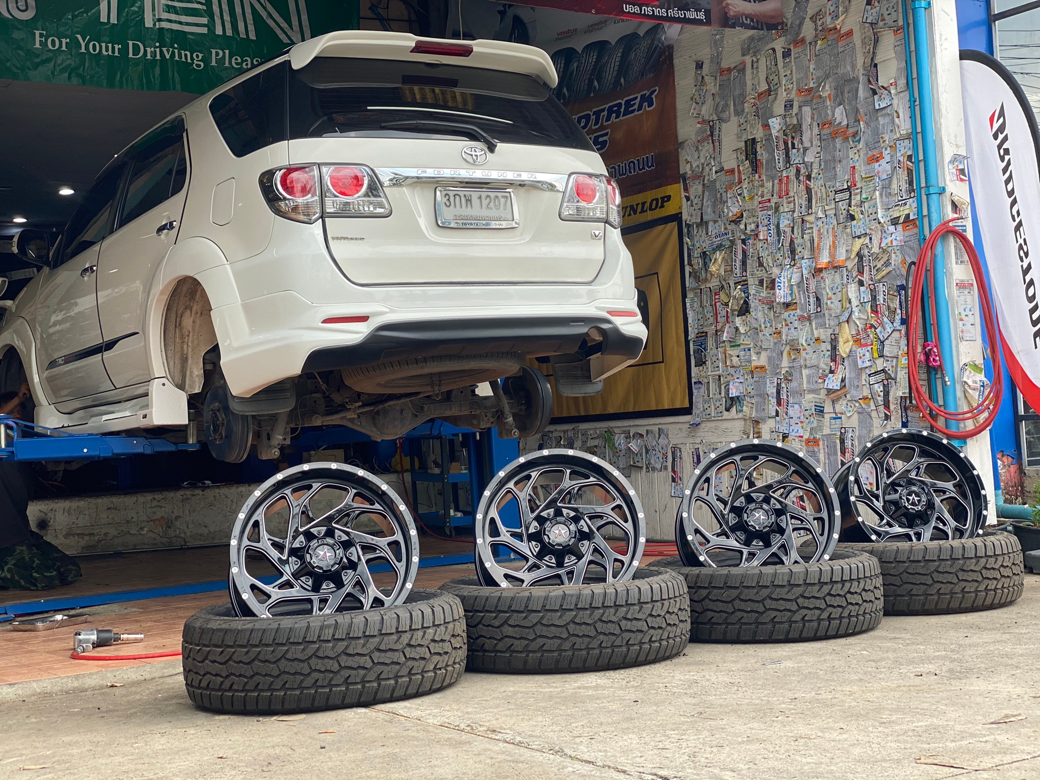 OFFROAD ขอบ20 ออฟ-18 6x139.7