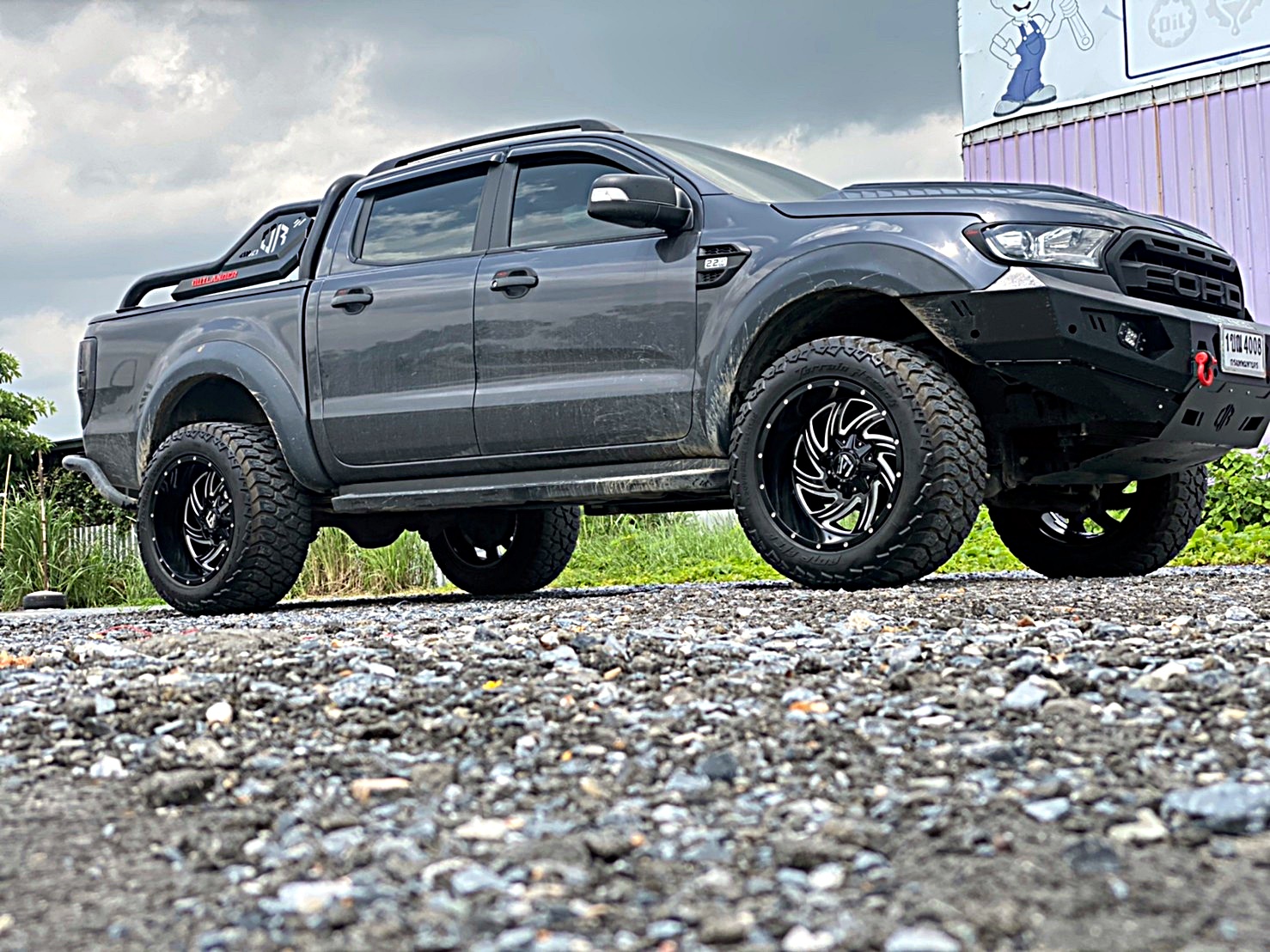 FORD จัดชุดใหม่ ทรงเมกาที่ STEP9