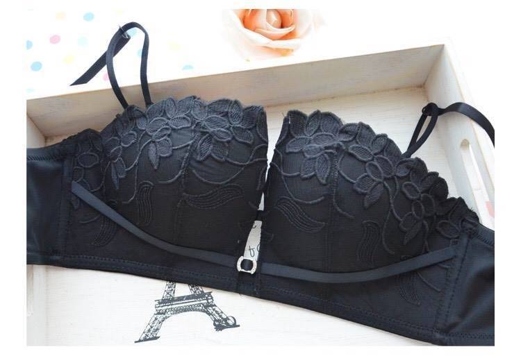 ชุดชั้นในเซ็กซี่ ไม่มีโครง