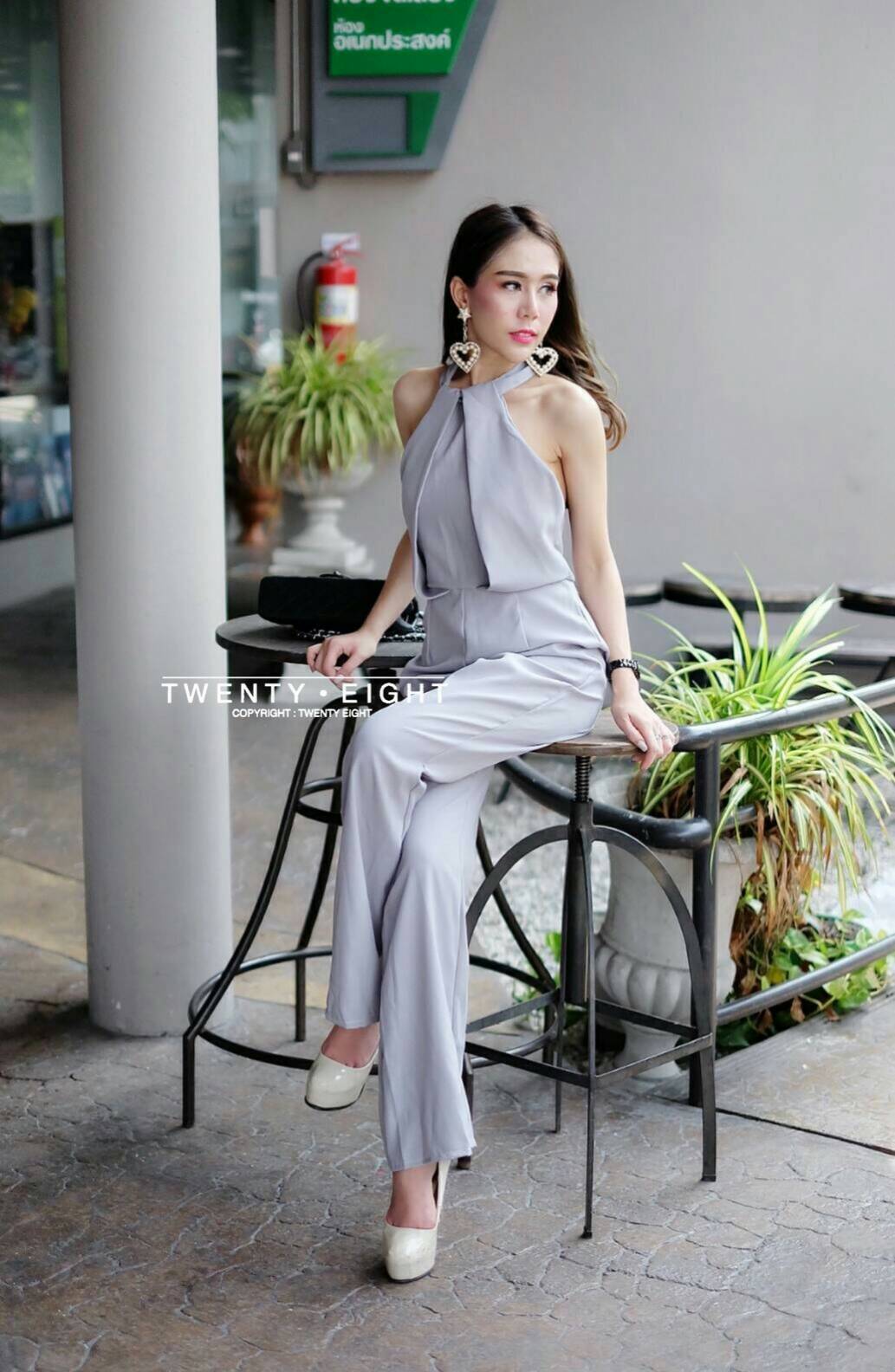 จั๊มยาว โชว์หลัง