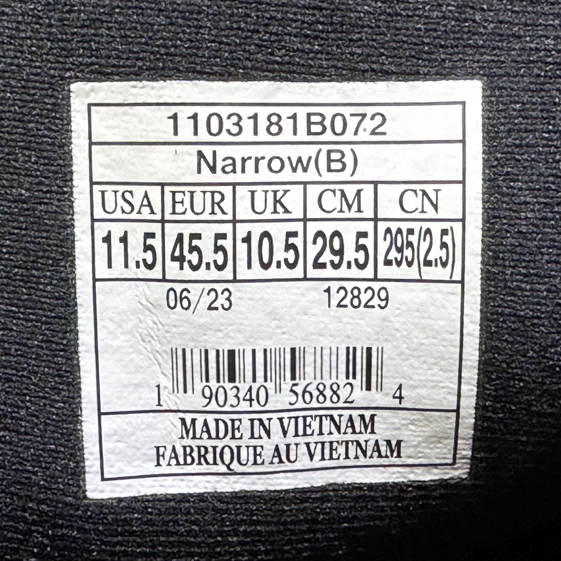 รองเท้า Brooks Addiction Walker 2 ‘TripleBlack’ #มือ2 (M14US)