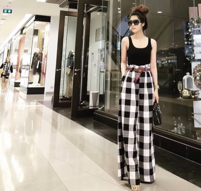 set 2 ชิ้น เสื้อแขนกุดสีดำ กับ กางเกงขายาวเอวสูง