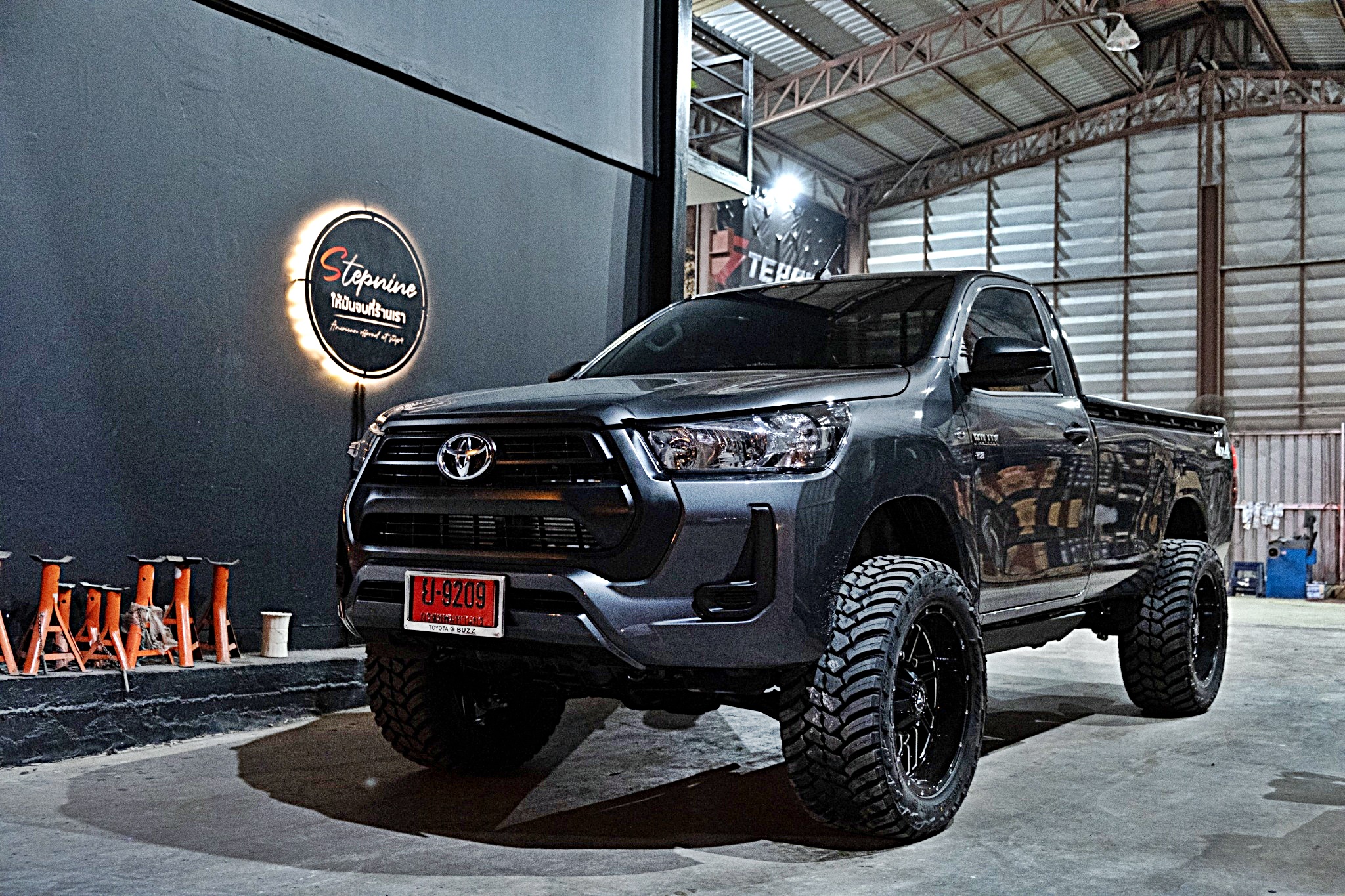 REVO_หัวเดียว_แต่งแนวเมกา