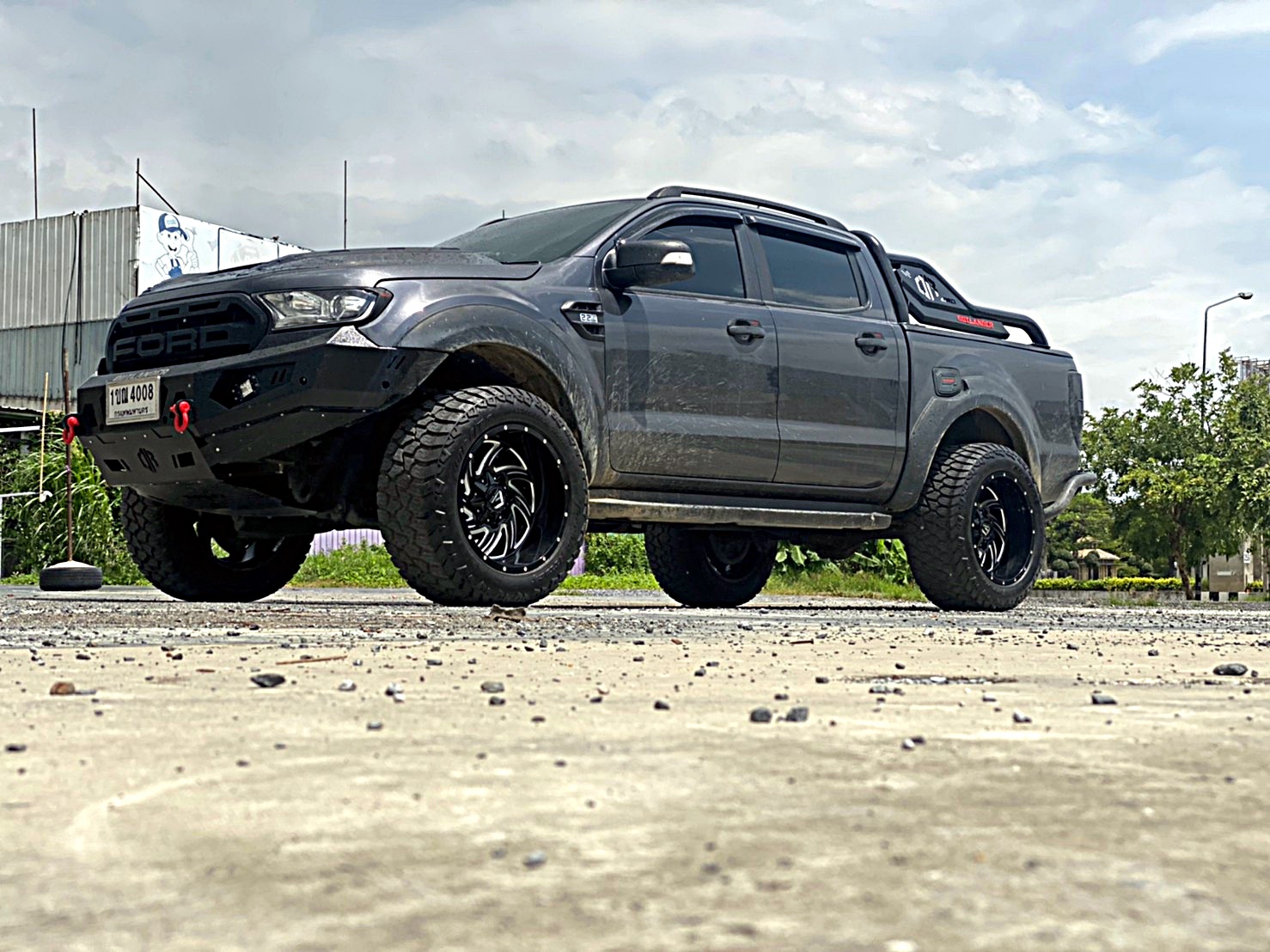 FORD จัดชุดใหม่ ทรงเมกาที่ STEP9