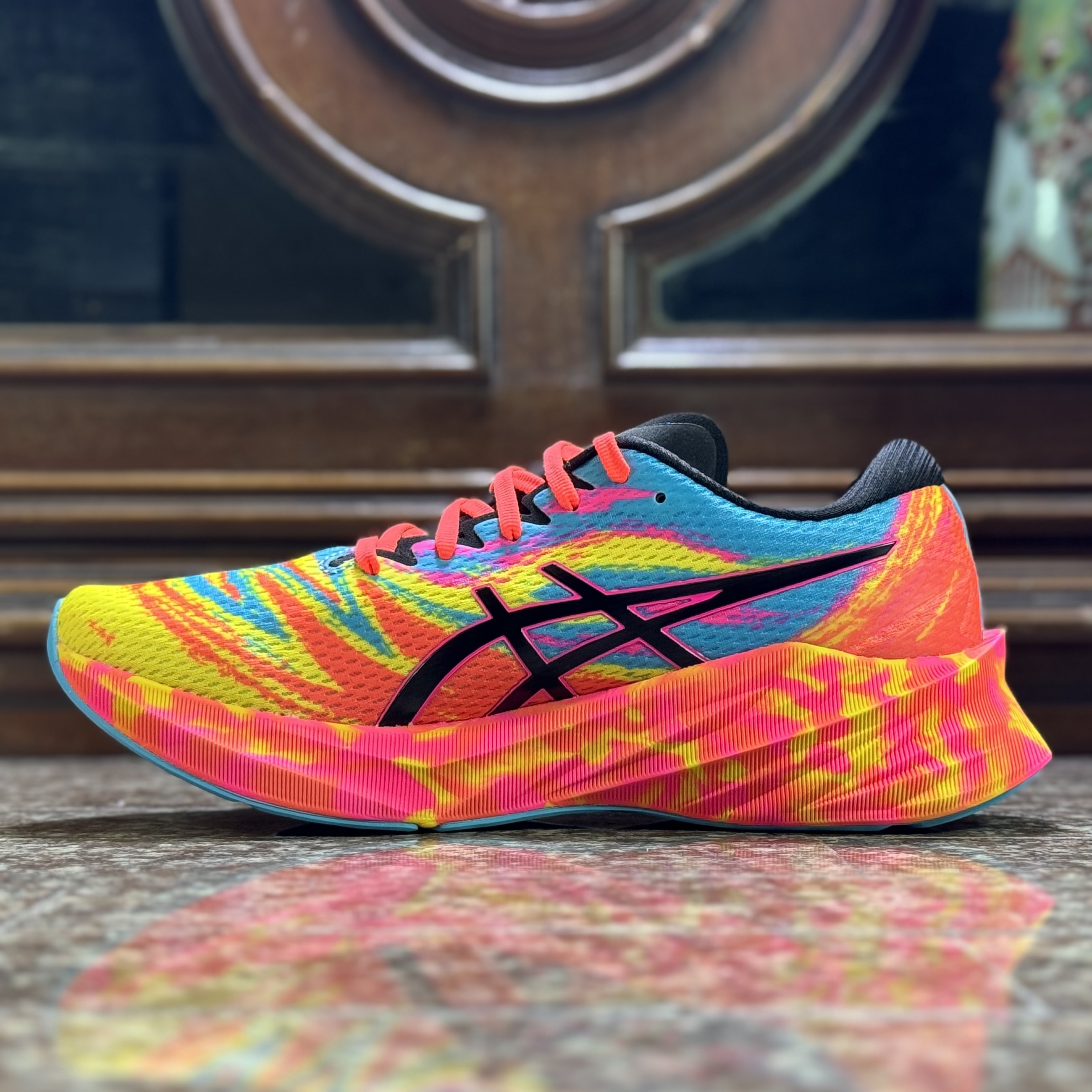 รองเท้าวิ่ง ASICS NovaBlast 3 ‘Multi’ (W8US)