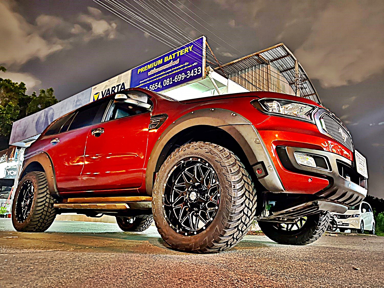 FORD EVEREST แบบไม่ยก โคตรเต็ม