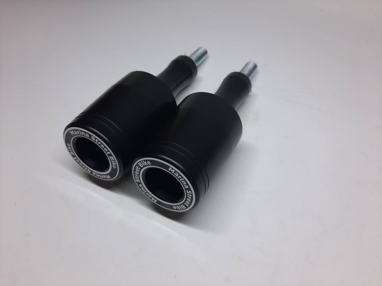 กันล้มข้าง MT07 XSR700 Marina กันล้มผลิตจากอลูมิเนียมนำเข้า เกรด6061T651 และPOM ติดตั้งง่าย(65) สีดำ