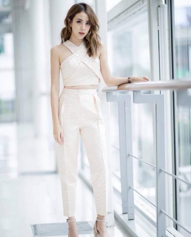 Set เสื้อเกาะอกด้านในไขว้หน้า แขนกุด