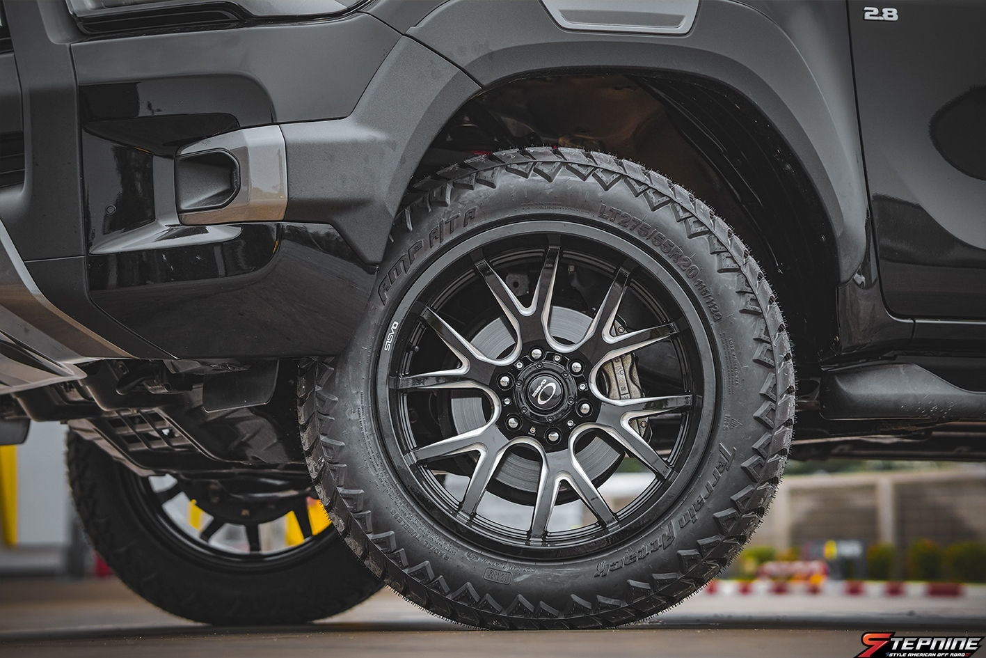 TOYOTA REVO ทรงเมกา