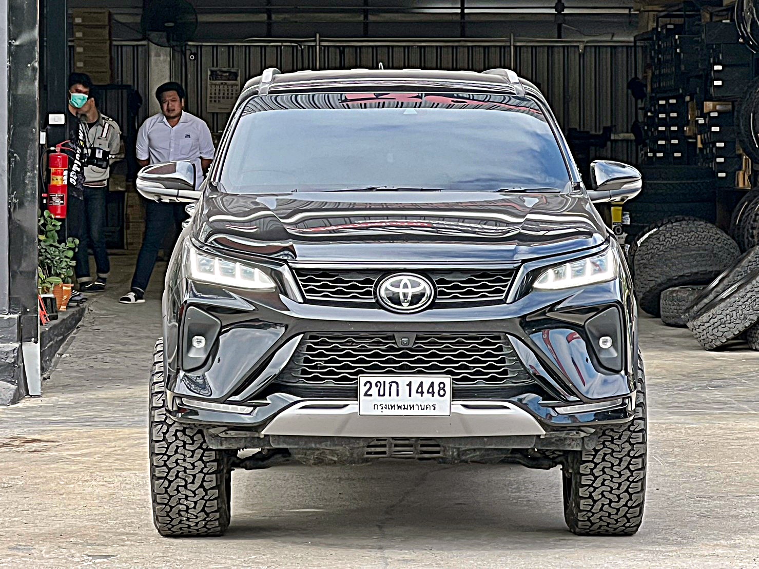 TOYOTA FORTUNER LEGENDER แต่งทรงเมกาที่ STEP9