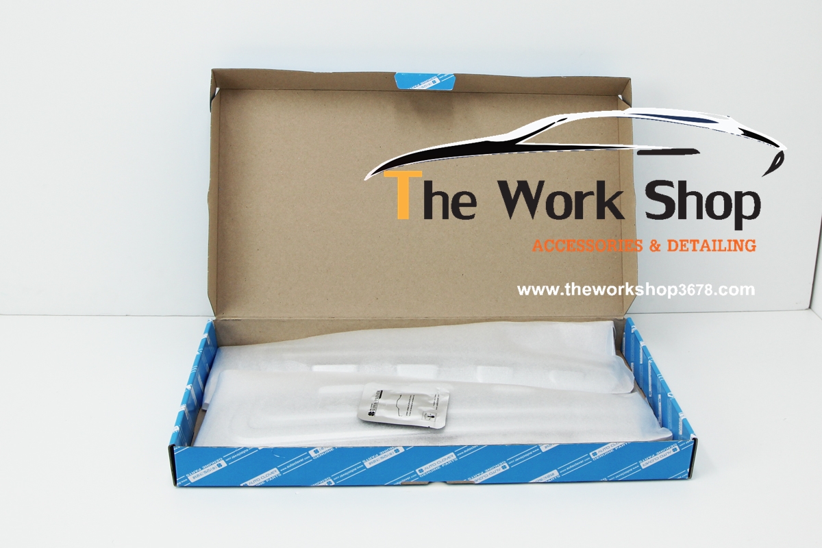 Chrome Pillar Molding for H-1 ( โครเมี่ยมแต่งเหนื่องไฟท้าย )