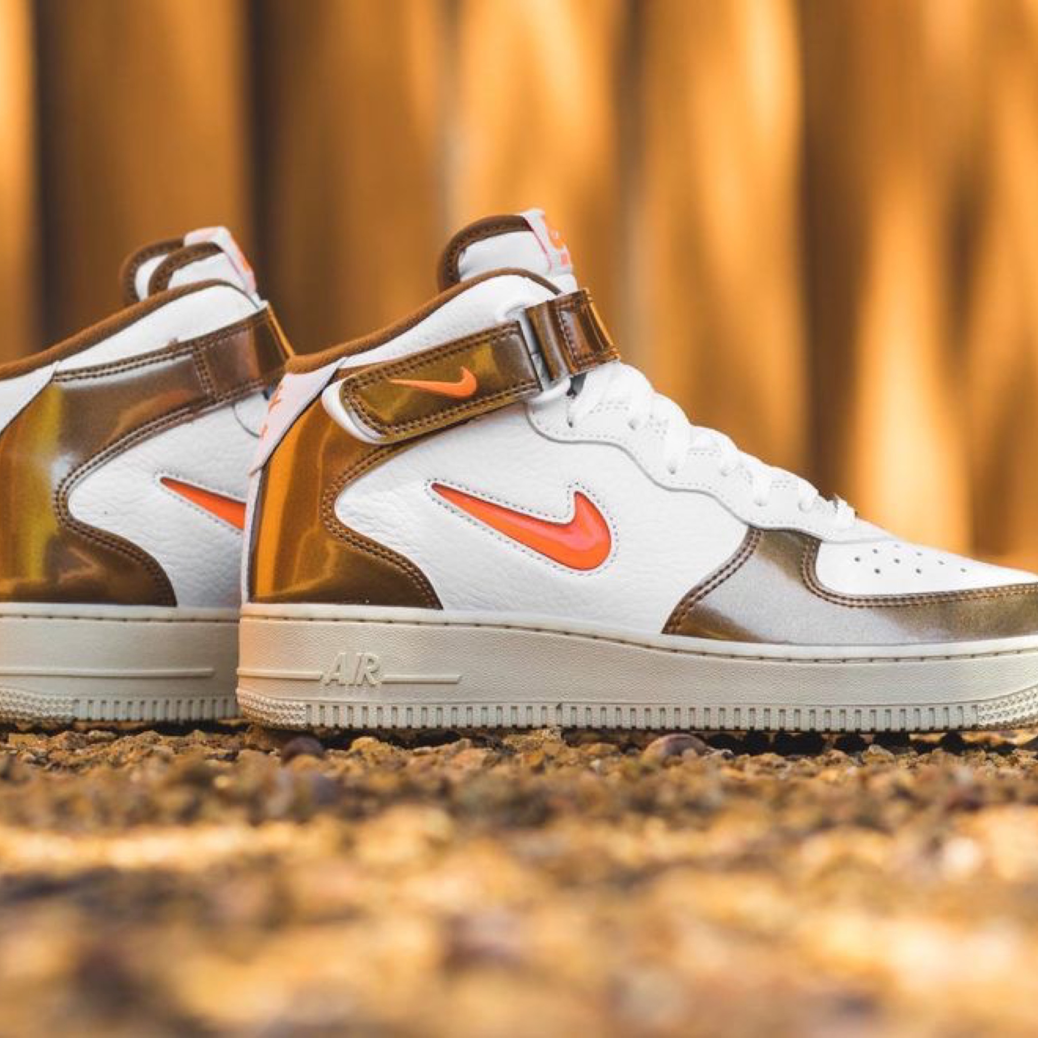 รองเท้า Nike Air Force 1 Mid ‘Ale Brown’ (M9/9.5/10/12US)