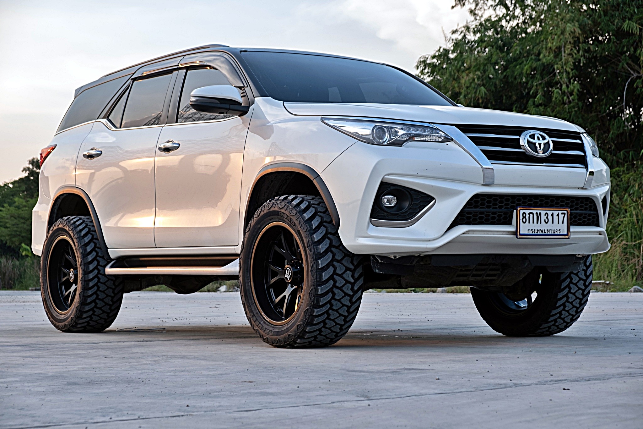 TOYOTA FORTUNER ทรงเมกาที่ STEP9