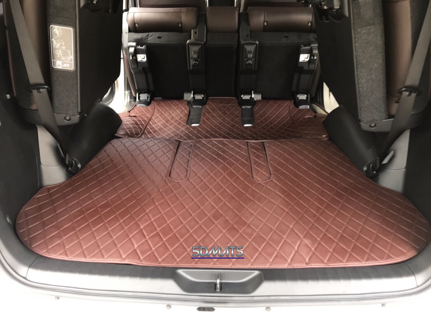 พรมปูพื้นรถยนต์5D All new fortuner ลาย RICH สีกาแฟ เต็มคัน (เสริมใยดักฝุ่น)