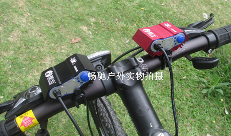 ไฟหน้าจักรยาน CREE XM-L T6 LED 3 ดวง ความสว่าง 3600 Lumen พร้อมแบตเตอรี่ครบชุด (DC)