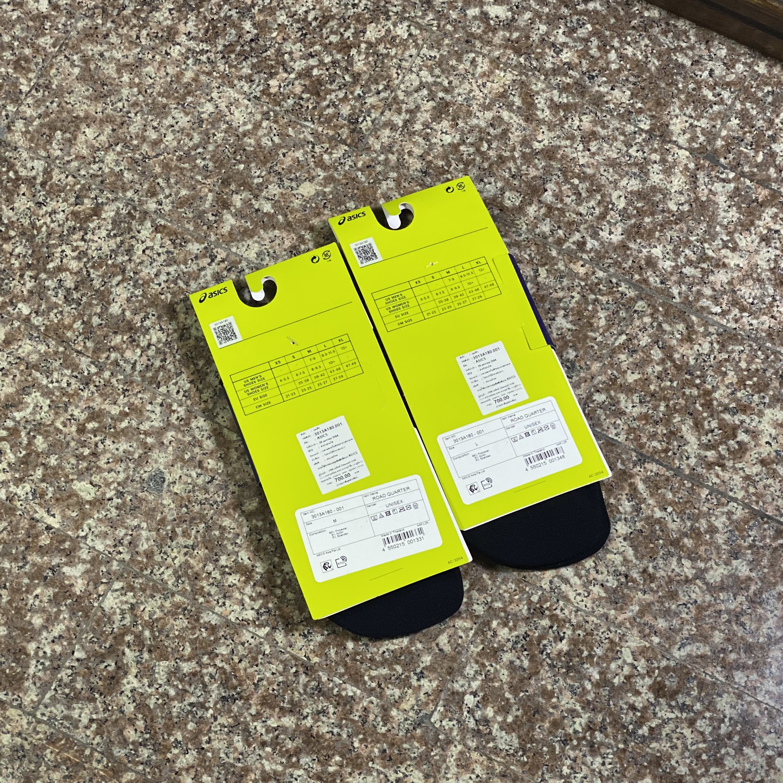 ถุงเท้าวิ่ง ASICS Road Quarter Running Socks ‘BLACK’ (M)