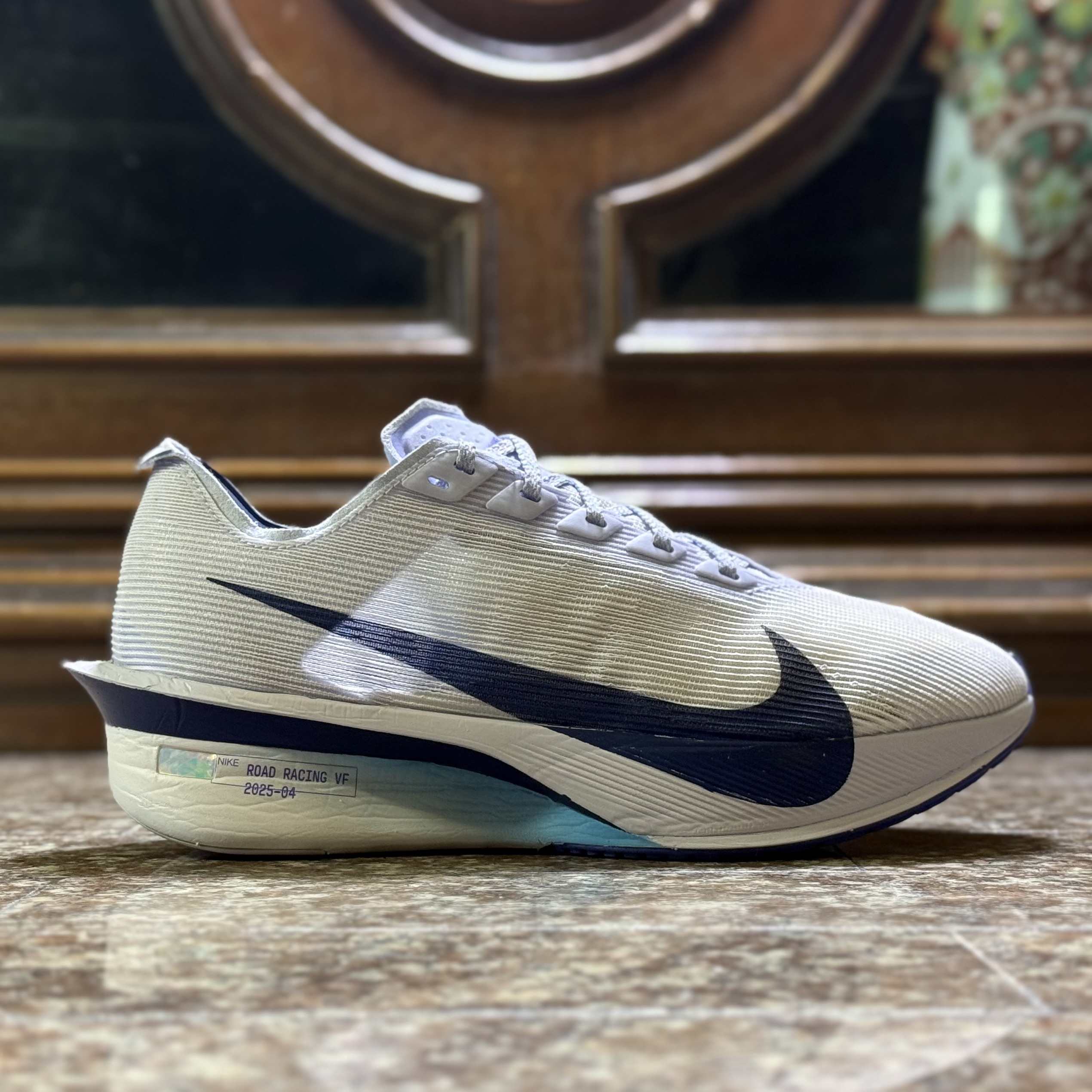รองเท้าวิ่ง Nike ZoomX Vaporfly Next% 4 #มือ2 (W7.5US)