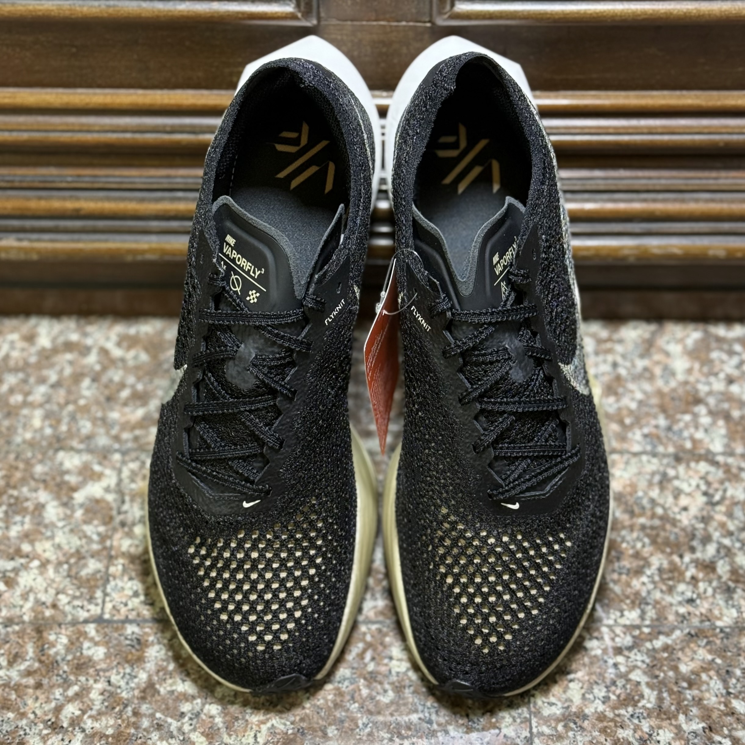 รองเท้าวิ่ง Nike ZoomX Vaporfly Next% 3 (M10/10.5US)