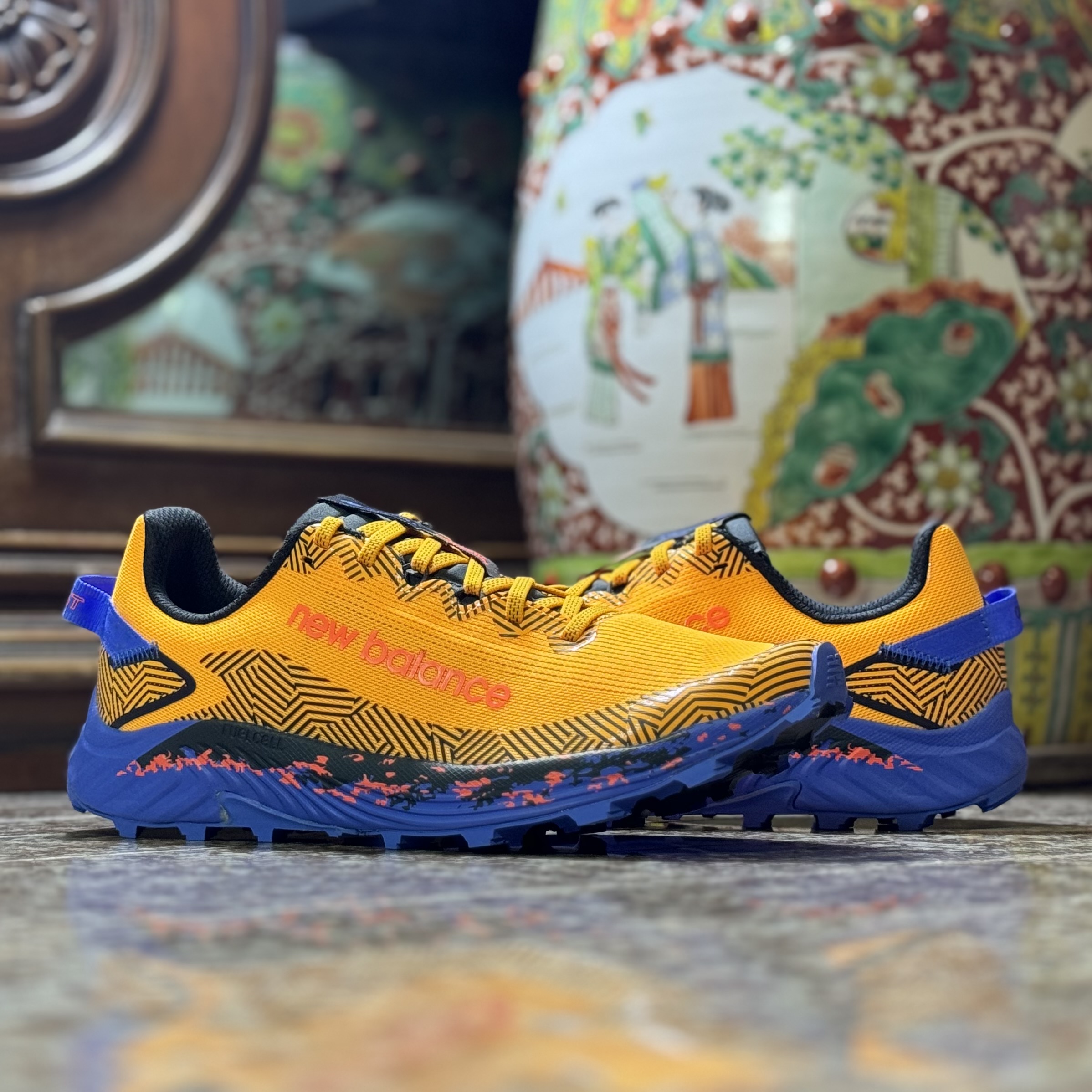 รองเท้าวิ่งเทรล New Balance FuelCell Summit Unknown (M11US)