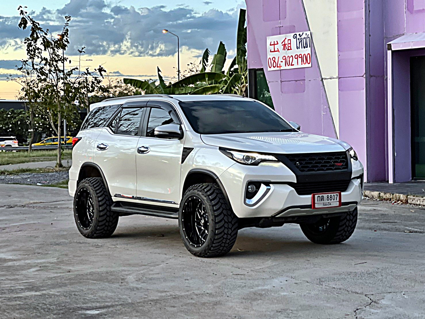FORTUNER ทรงเมกา ล้อขอบ20 ที่ STEP9