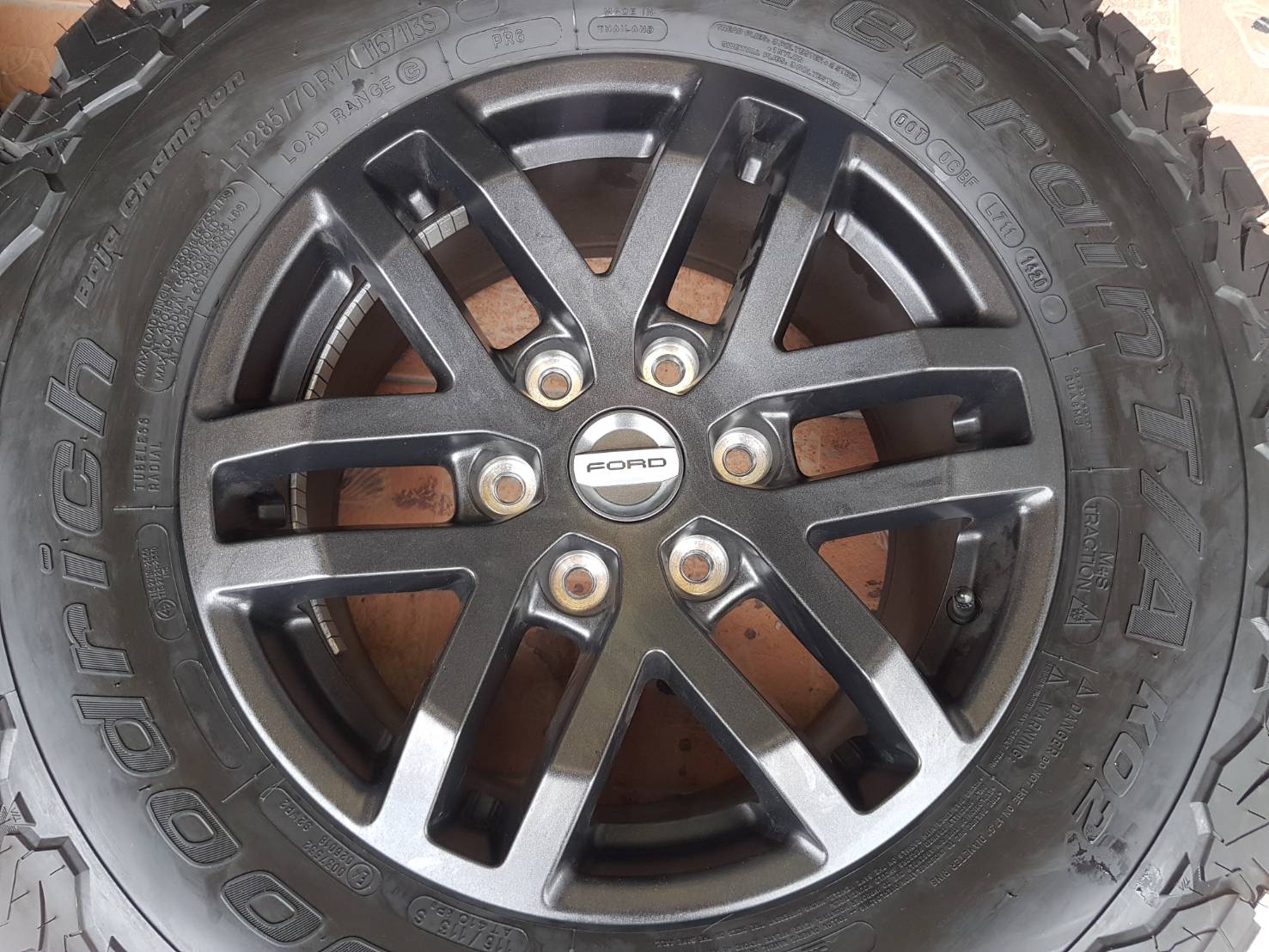 ขายให้จำ ล้อเดิม #FORD #RAPTOR ขอบ17 ยาง BF GOODRICH KO2 285/70-17 USA ปี20