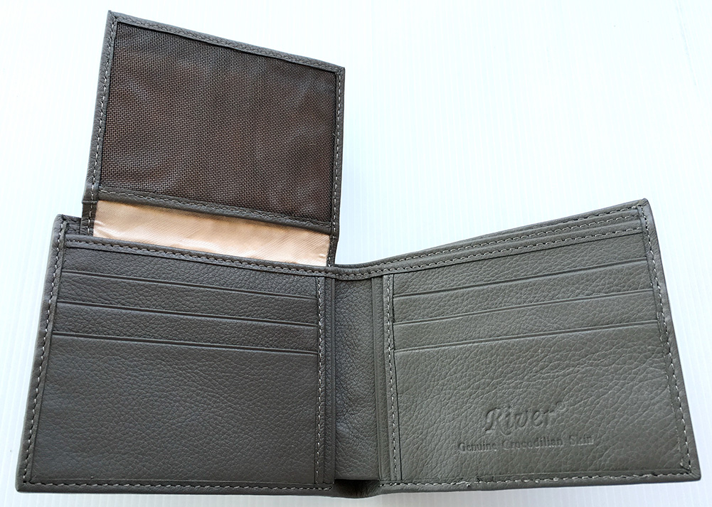 กระเป๋าสตางค์หนังจระเข้แท้ ส่วนหาง สีเทา