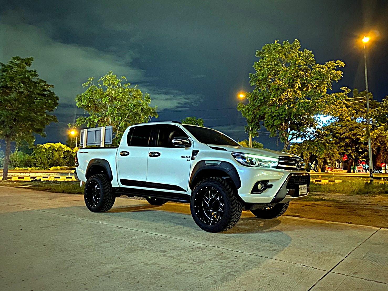 REVO จัดทรงเมกาที่ STEP9