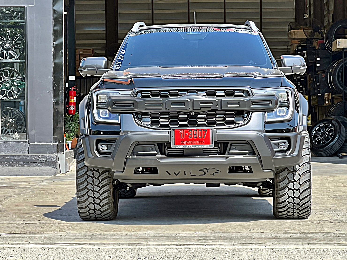 FORD RANGER NEXTGEN เน้นสเป็ค ล้อไม่ยื่น ยางใหญ่
