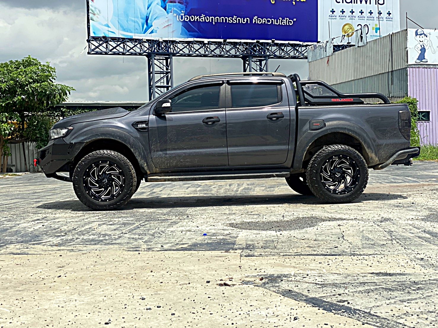 FORD จัดชุดใหม่ ทรงเมกาที่ STEP9