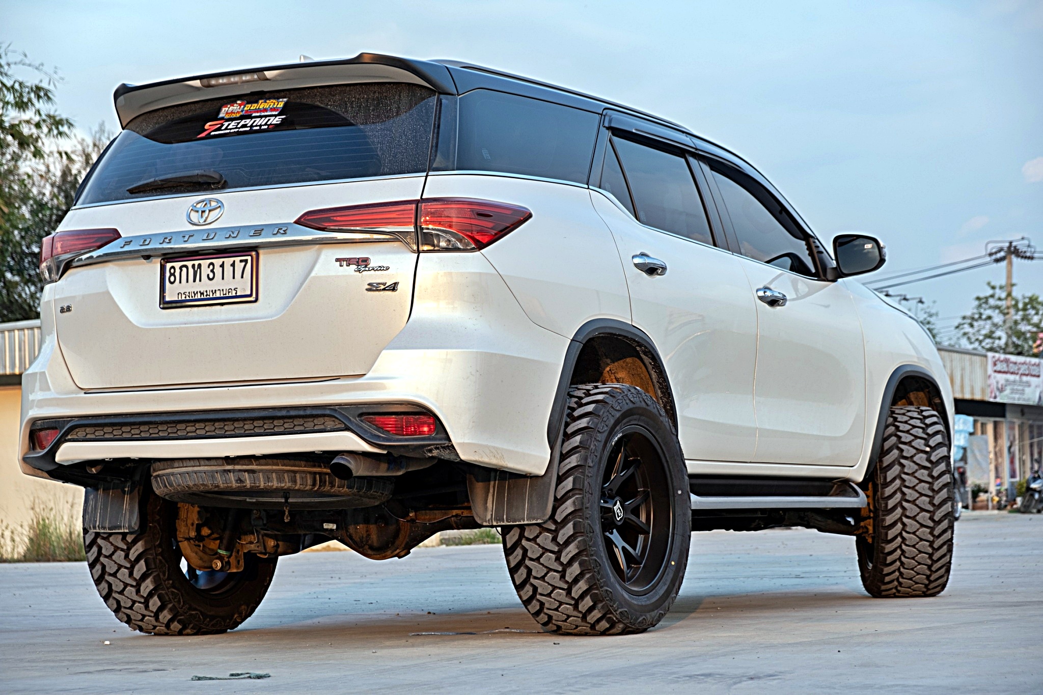 TOYOTA FORTUNER ทรงเมกาที่ STEP9