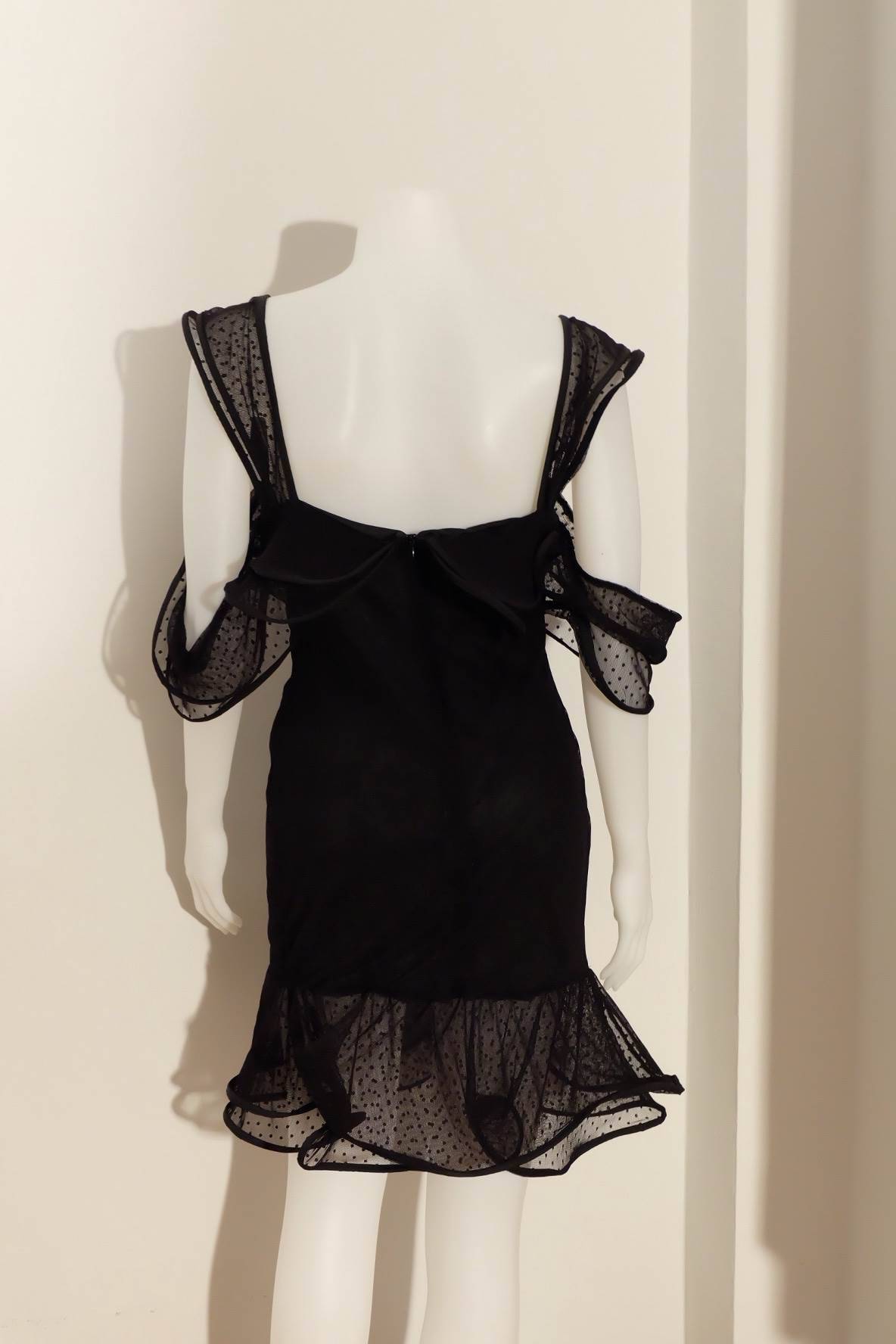 เดรสผ้ามุ้ง