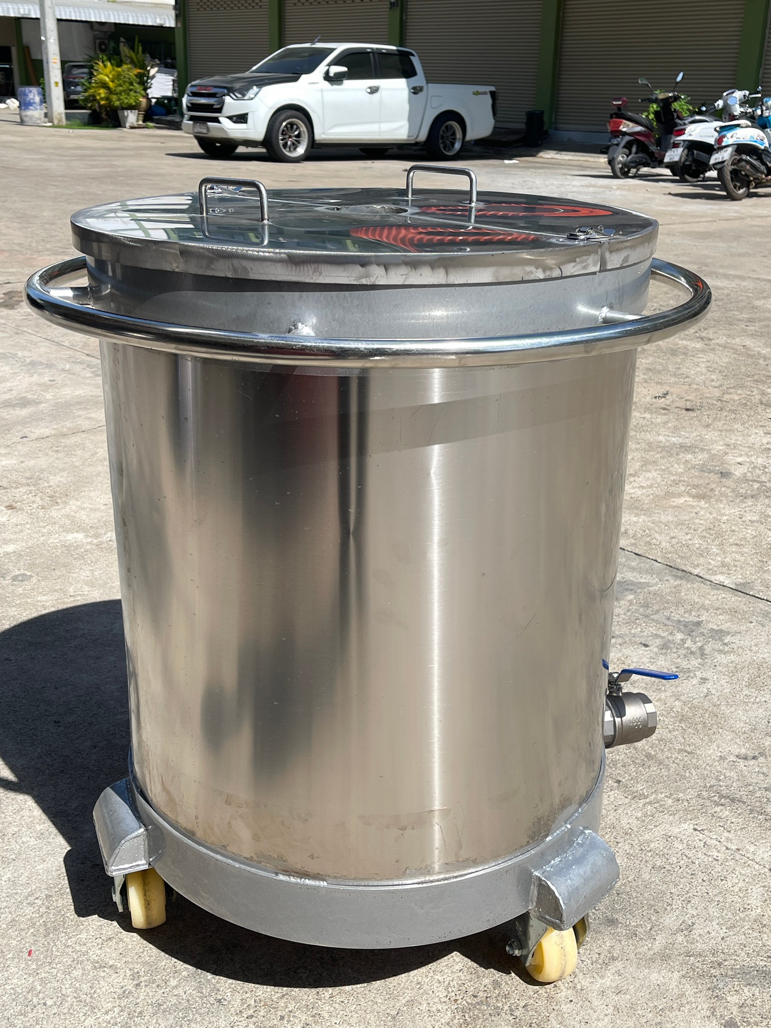 🌈ถังสแตนเลส เกรด 304 สำหรับผสมโดยเฉพาะ มีฝาปิด มีล้อเลื่อน มีก๊อกสำหรับถ่ายของเหลว (50L-300L) หม้อสแตนเลส MMT