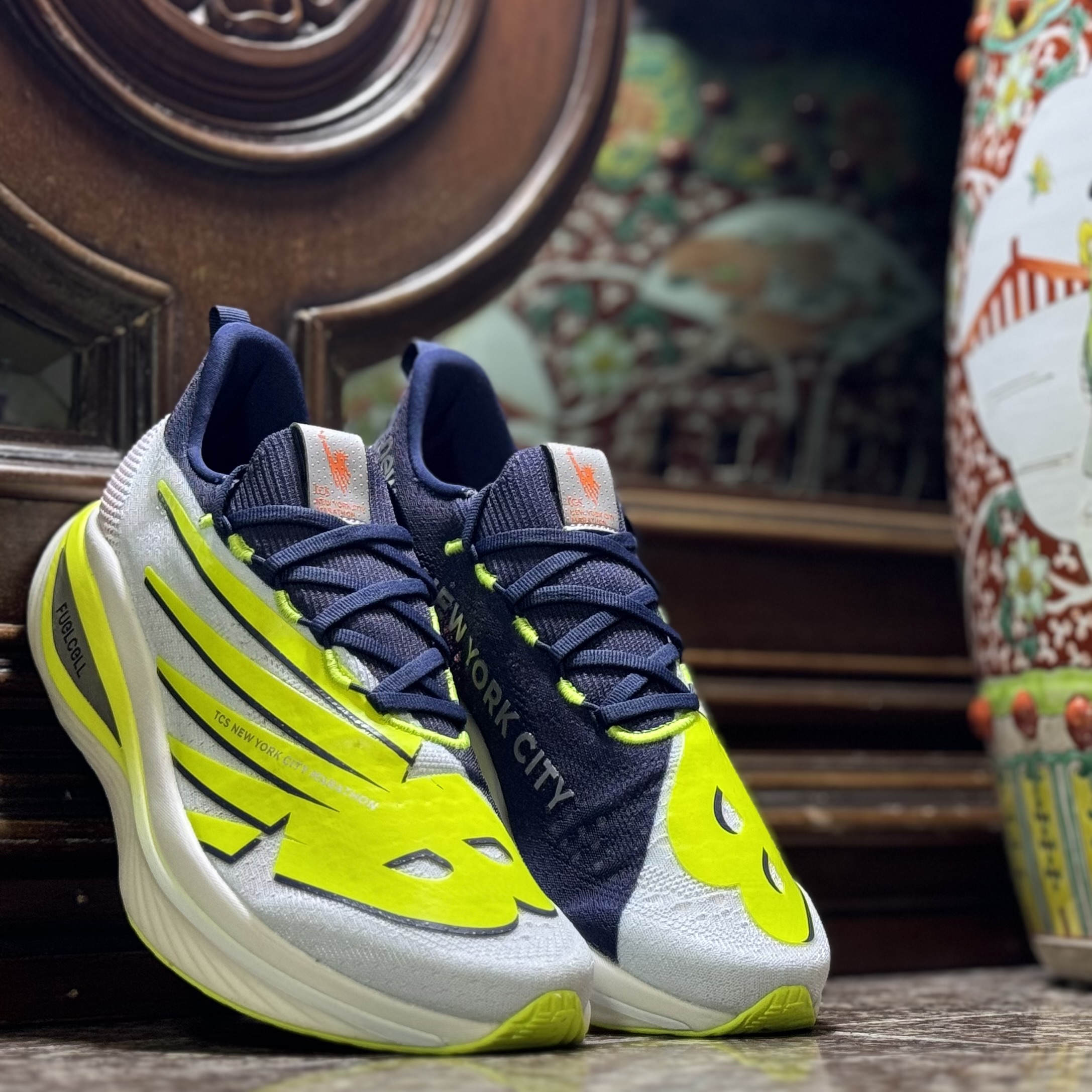 รองเท้าวิ่ง New Balance X TCS NYC FuelCell SuperComp Elite V3 (M8.5US)