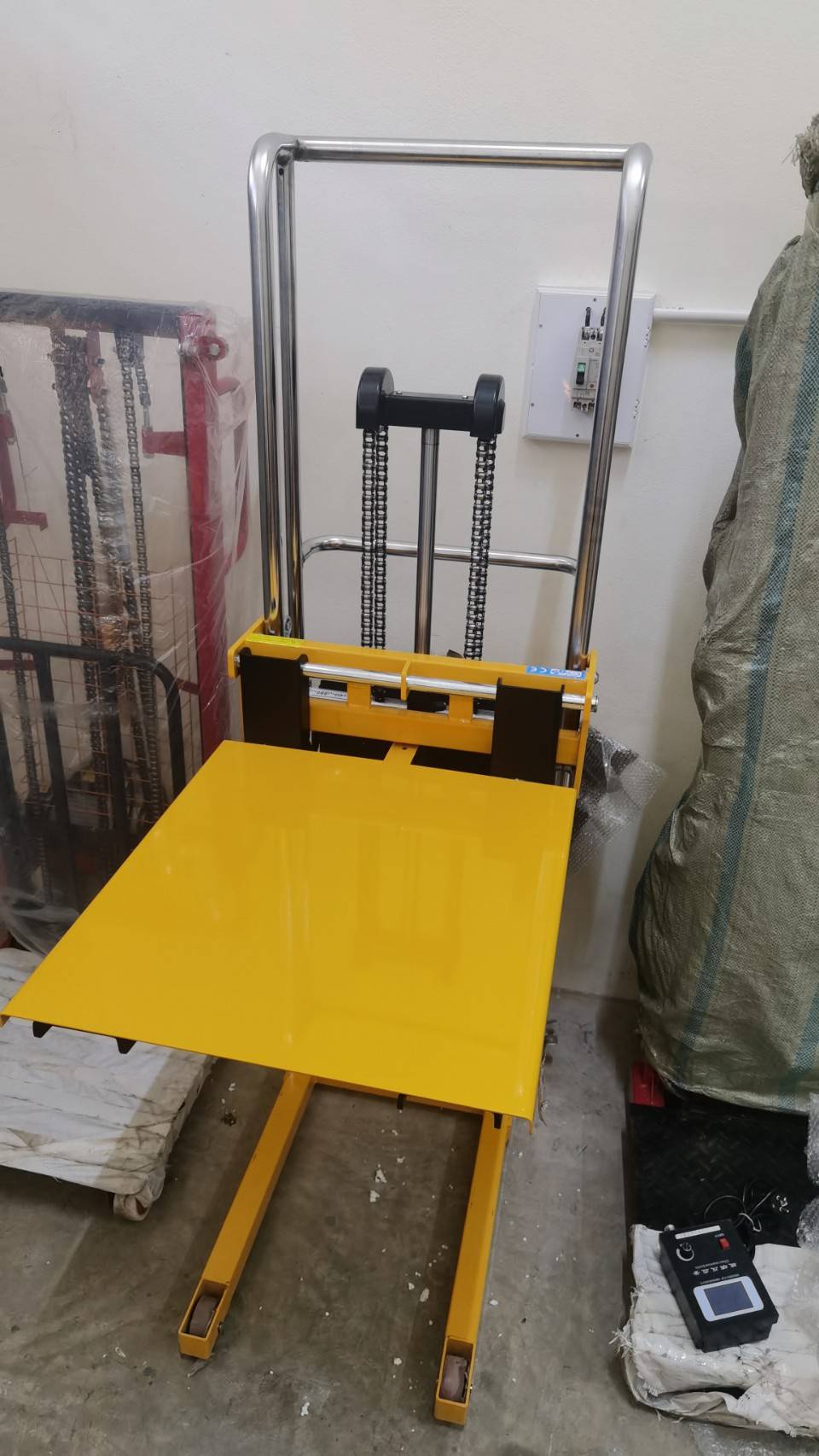 17316 รถยกไฟฟ้า Forklift mini 400kg. stacker ไฟฟ้า