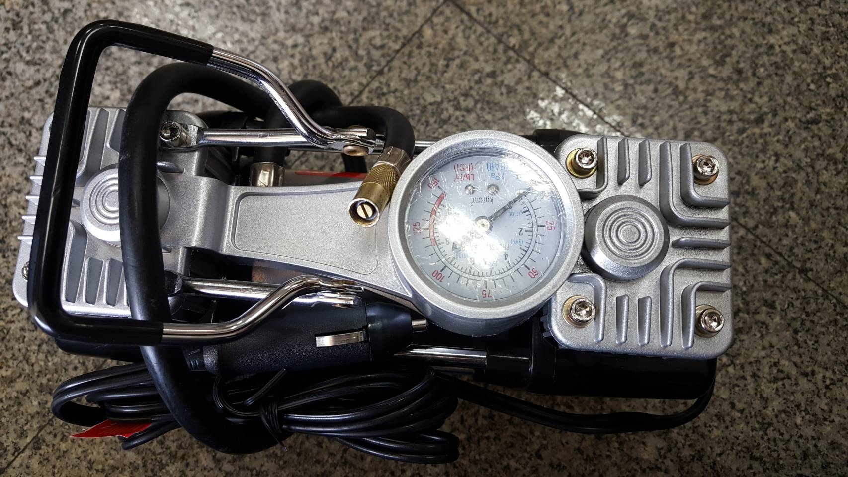 ปั้มลมเอนกประสงค์แบบพกพา