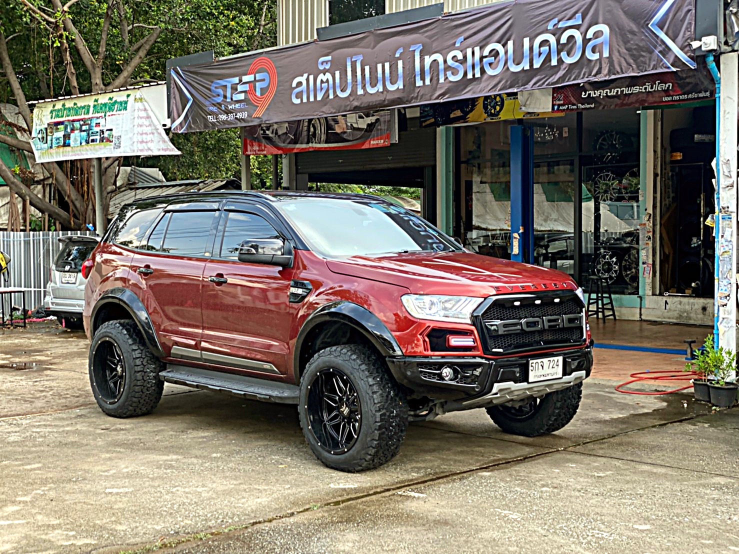 FORD EVEREST จัดทรงเมกาที่ STEP9
