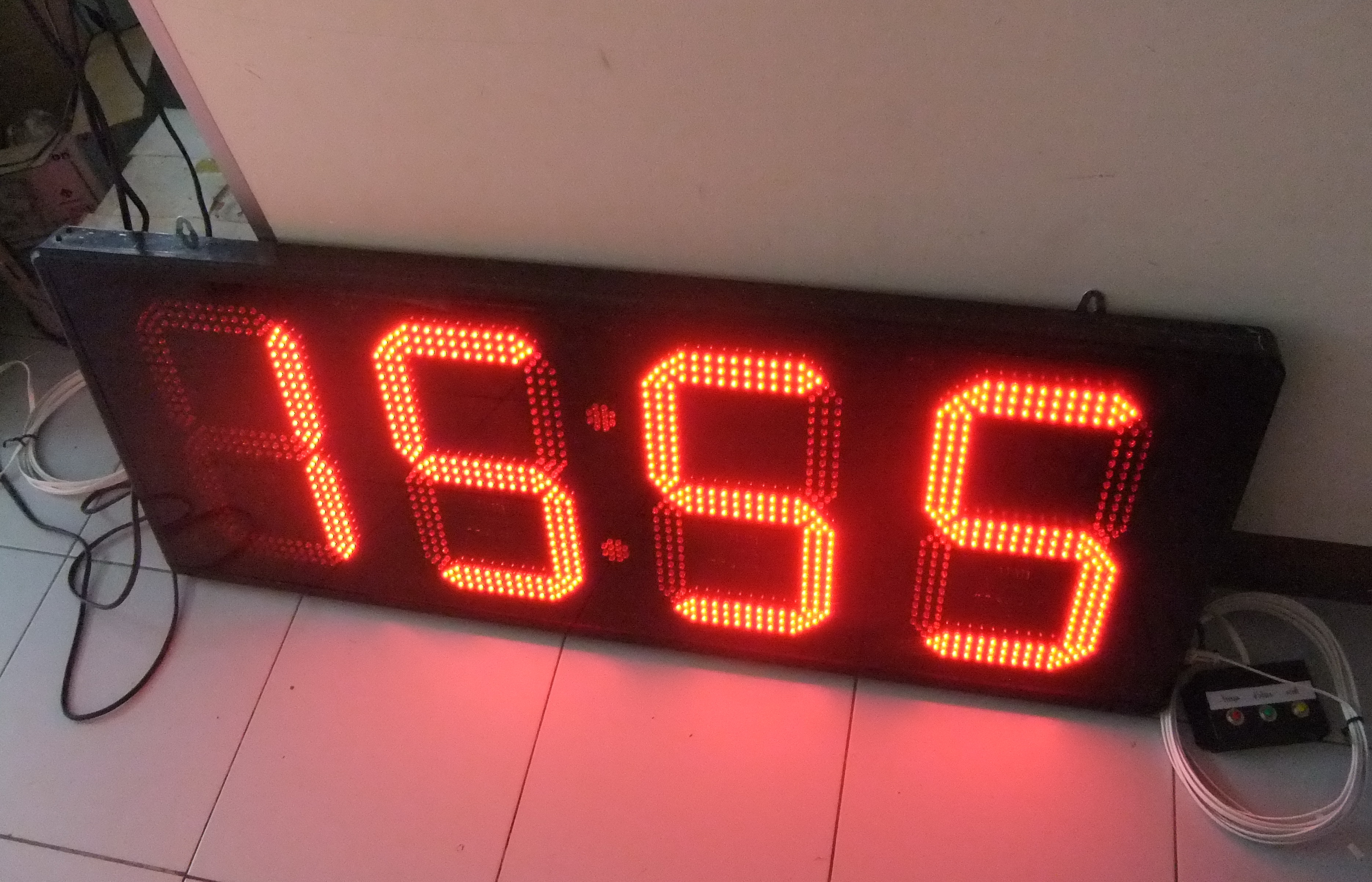 นาฬิกาดิจิตอลLED 12นิ้ว 4หลัก