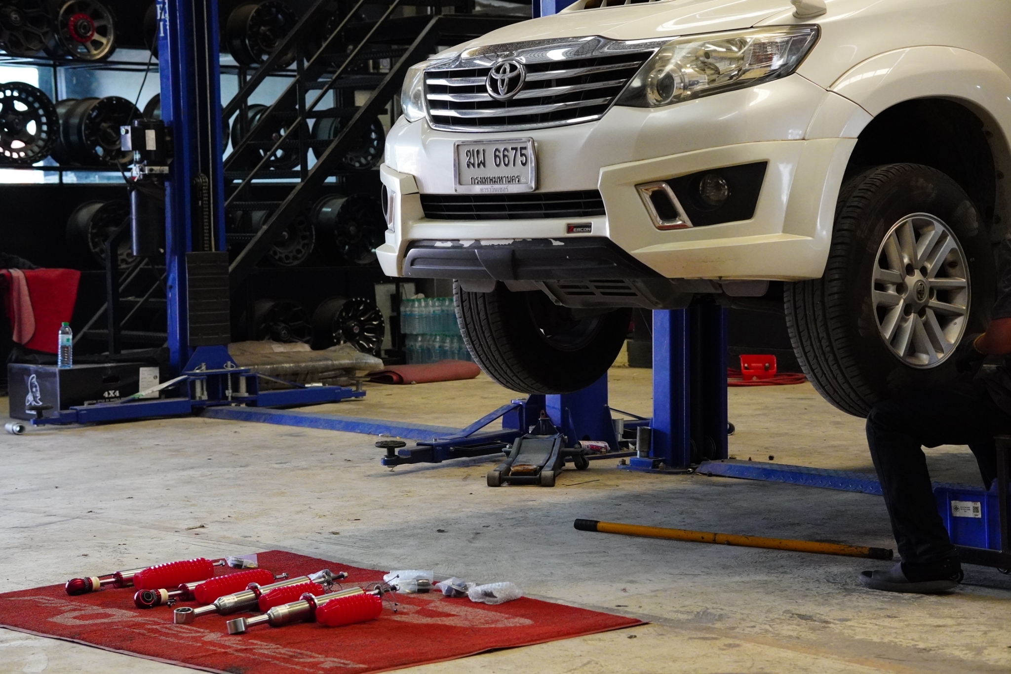 ชุดโช้ค PROFENDER ใส่ TOYOTA FORTUNER 2014 ราคาถูกที่ STEP9