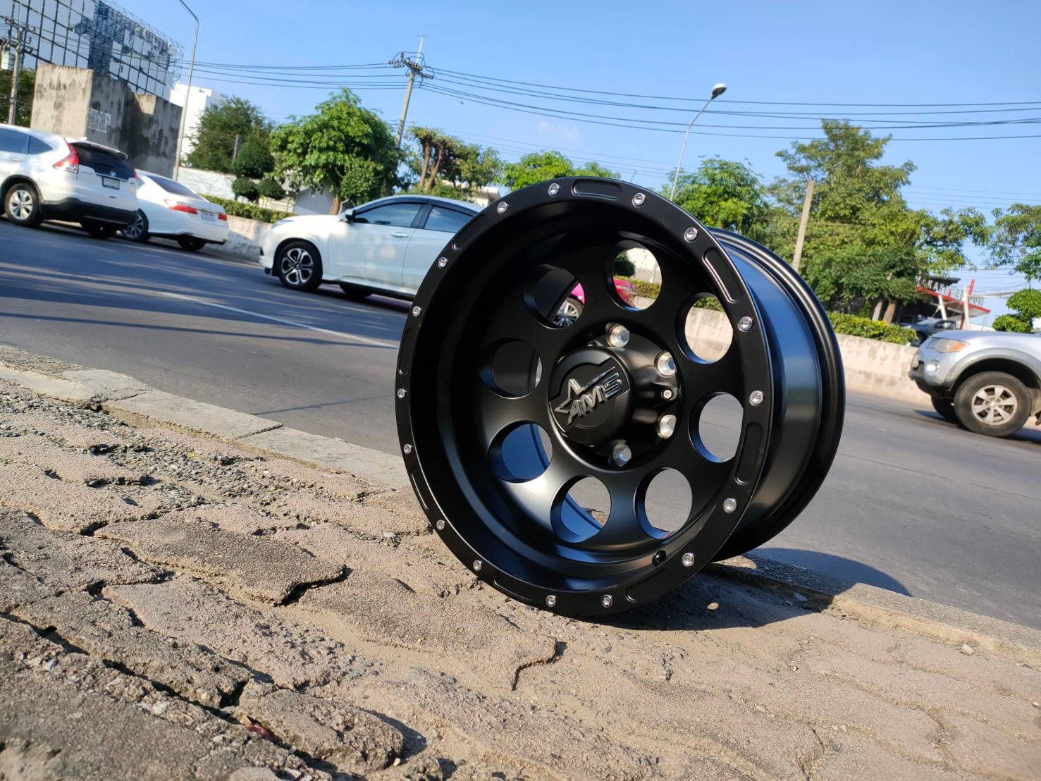 AMS MAX1 ขอบ16 ออฟ-27 ตัวใหม่ โหด ! กว่า ราคาพิเศษ จ๊ะ #AMS #MAX1 บริการติดตั้งฟรี เติมลม N2ฟรี บริการหลังการขายฟรี ตลอดอายุการใช้งาน สลับยาง ถ่วงล้อเติมลม จัดส่งทั่วประเทศ #Step9 #ล้อแม็กซ์ยางรถยนต์ #เกษตรนวมินทร์ สอบถาม @step9 หรือ คลิ๊กที่นี่ https://l