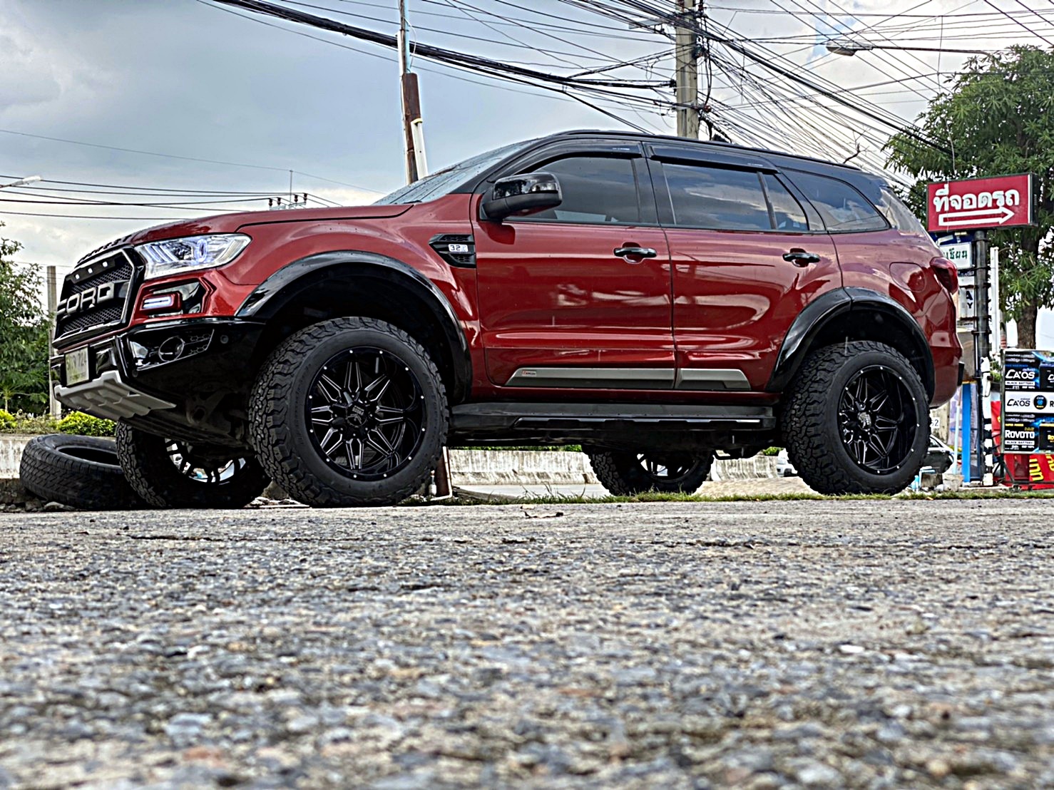 FORD EVEREST จัดทรงเมกาที่ STEP9